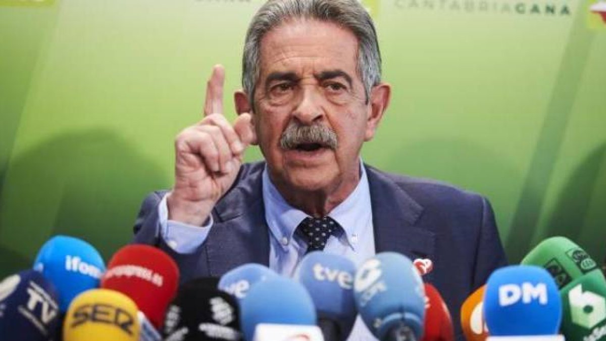 Miguel Ángel Revilla, este viernes en su comparecencia ante los periodistas.