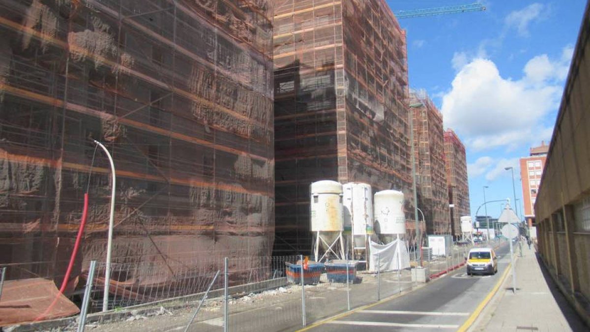 Los socialistas vascos exigen ampliar las cocinas para que guisen los hombres