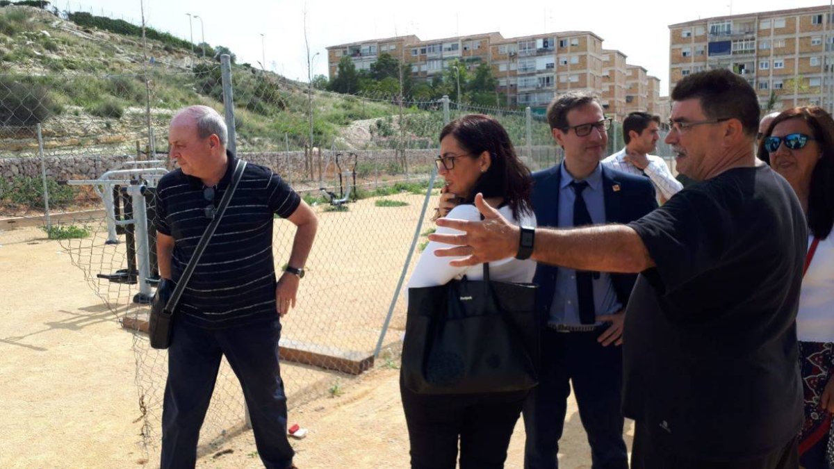 La degradación del barrio Colonia Requena llega al Parlamento Europeo