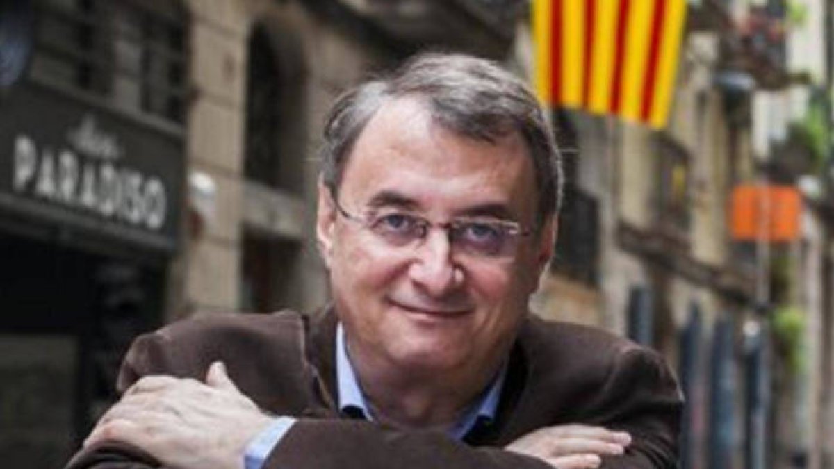 Un periodista valenciano pide echar a la Polícia y la Guardia Civil de Cataluña