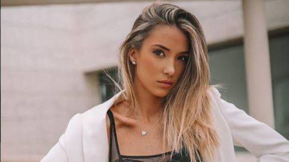 Alice Campello ha liado algo de revuelo en los mares de Internet.