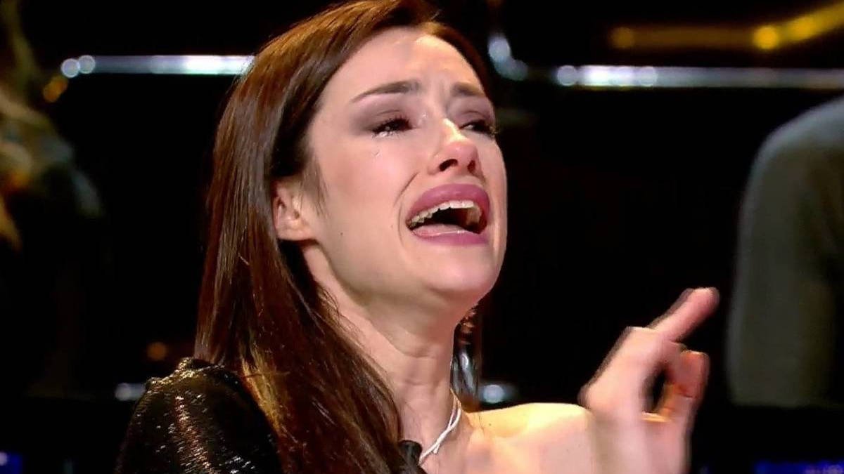 Definitivamente se ha abierto la caja de los truenos en contra de Adara.
