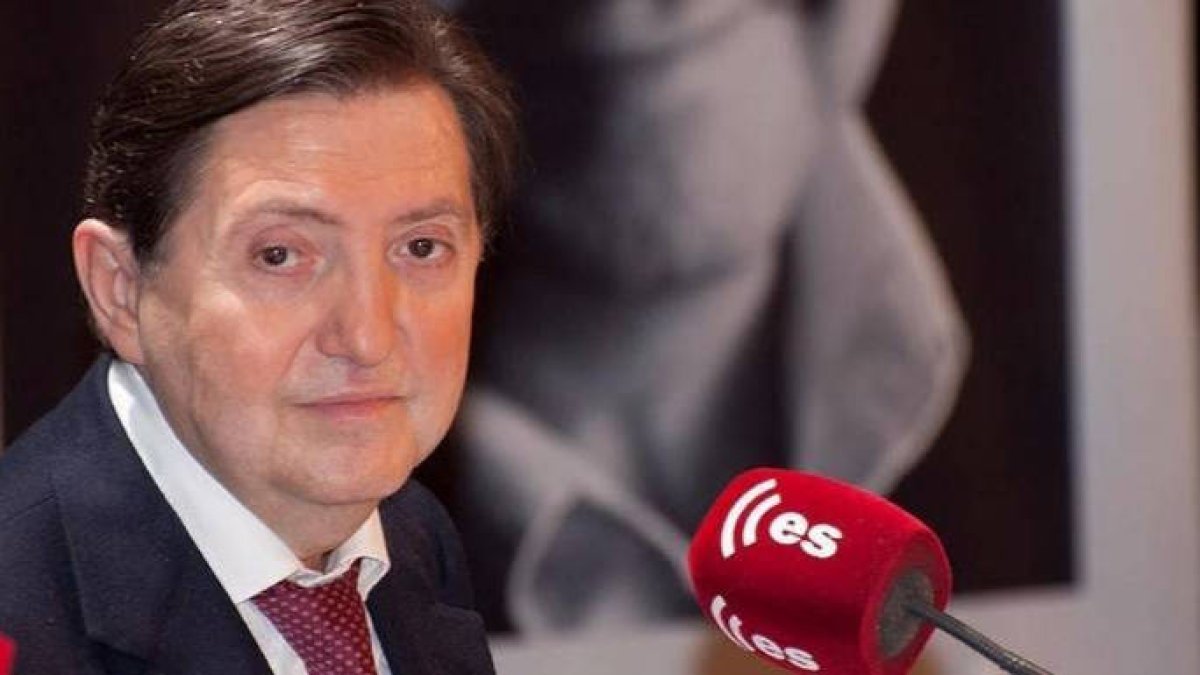 Losantos resucita a los 'titiriteros' para zurrarles por su