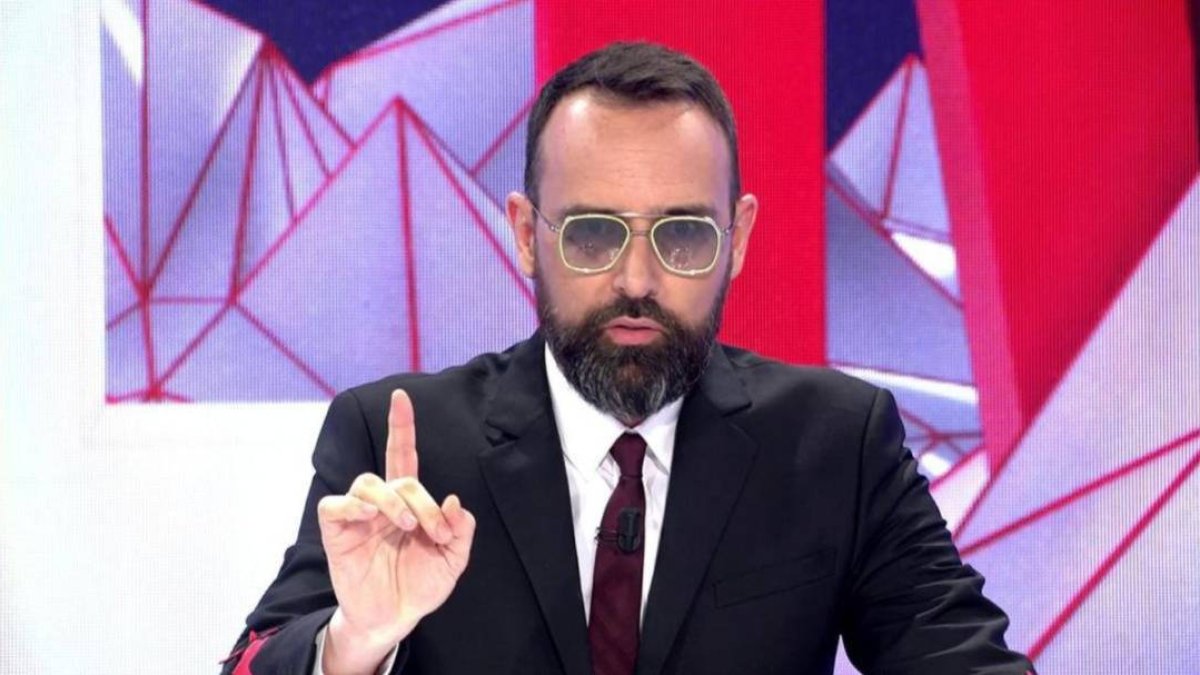Risto se enfada y la toma con Almeida por no responderle lo que quería