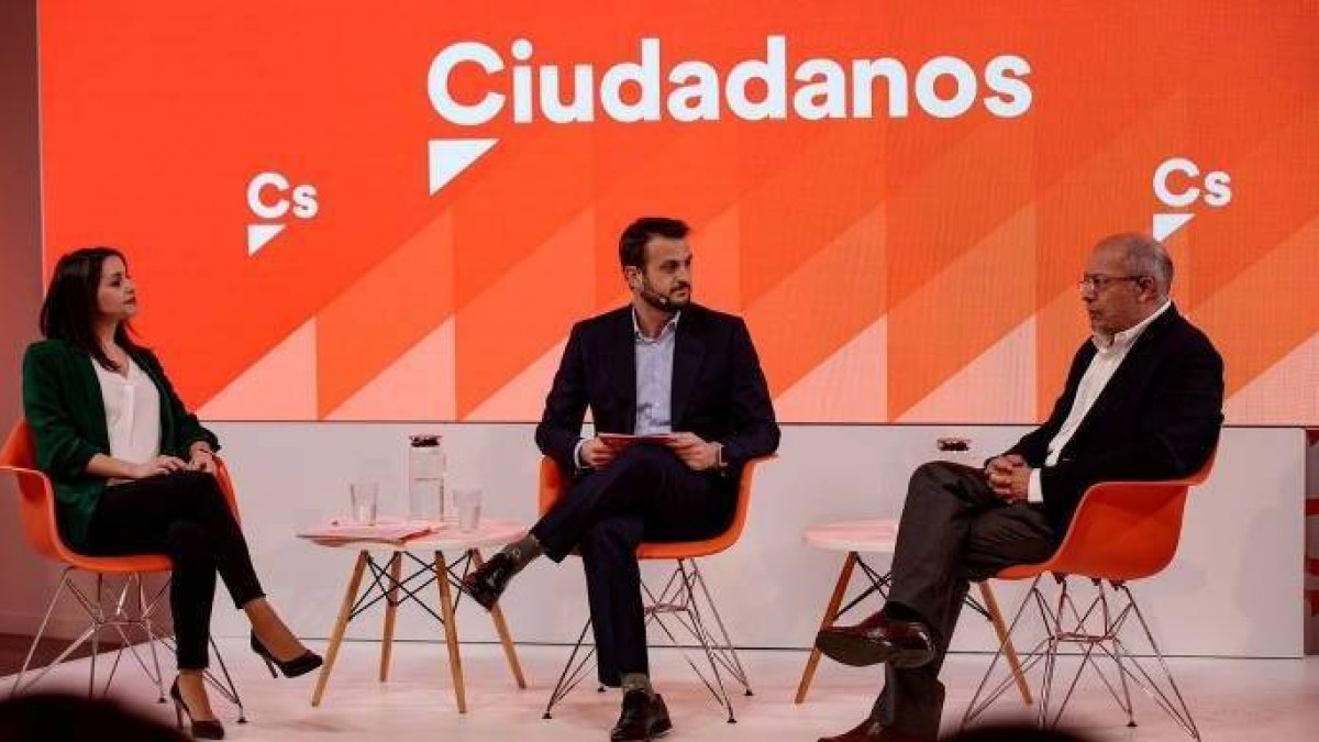 Arrimadas e Igea, este miércoles en su debate oficial antes de las primarias.