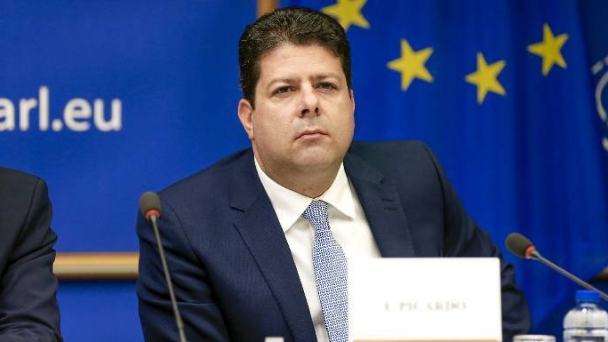 El Brexit puede dejar desamparado al ministro principal de Gibraltar, Fabián Picardo.