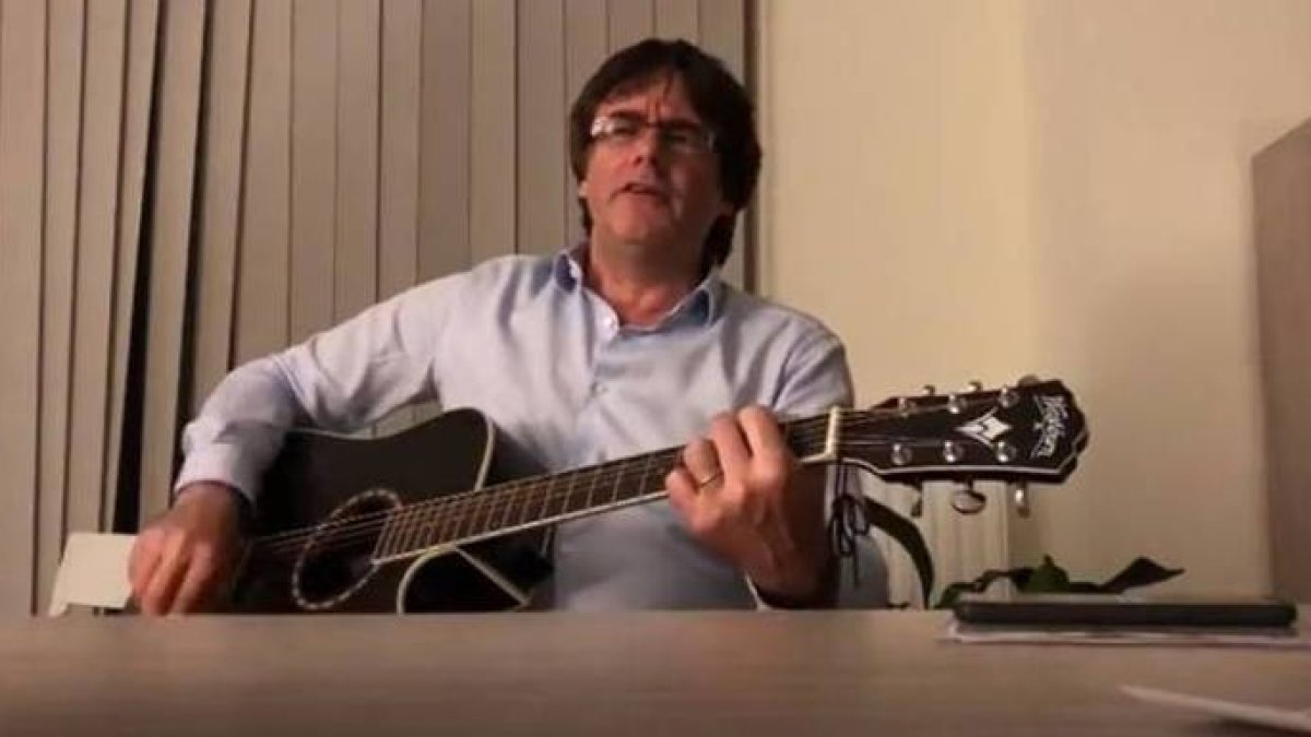 A Puigdemon el juez Llarena le va a quitar las ganas de tocar la guitarra...