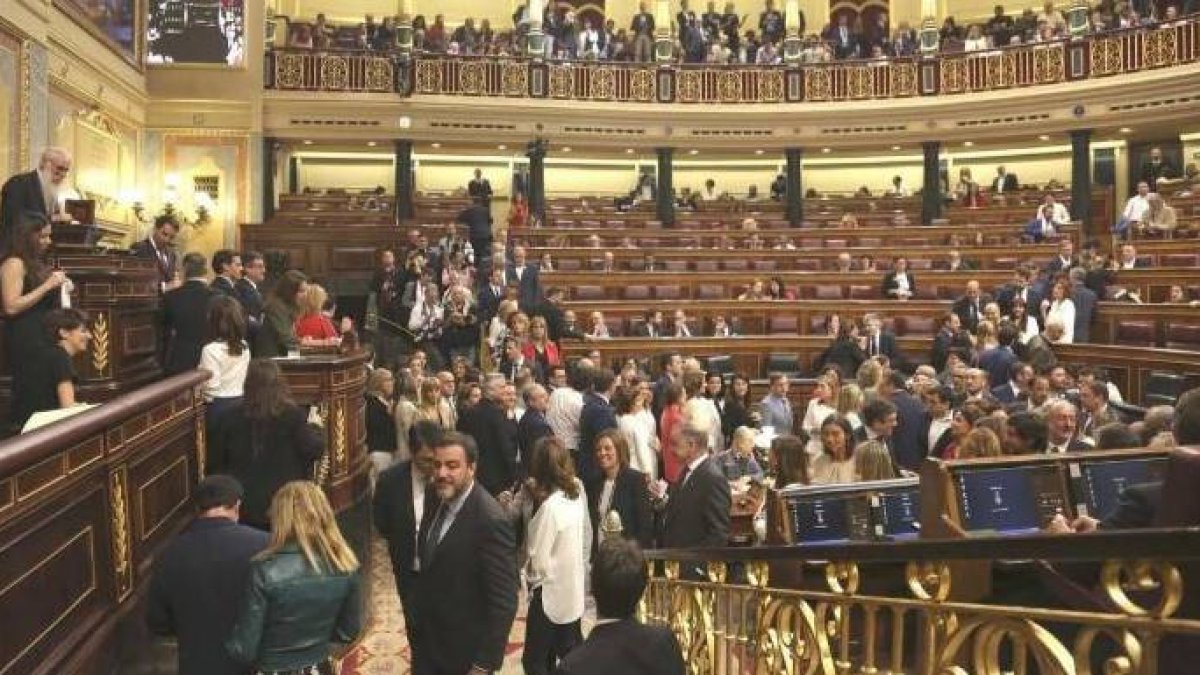Panorámica de la sesión de constitución de las Cortes, tras el 28-A.