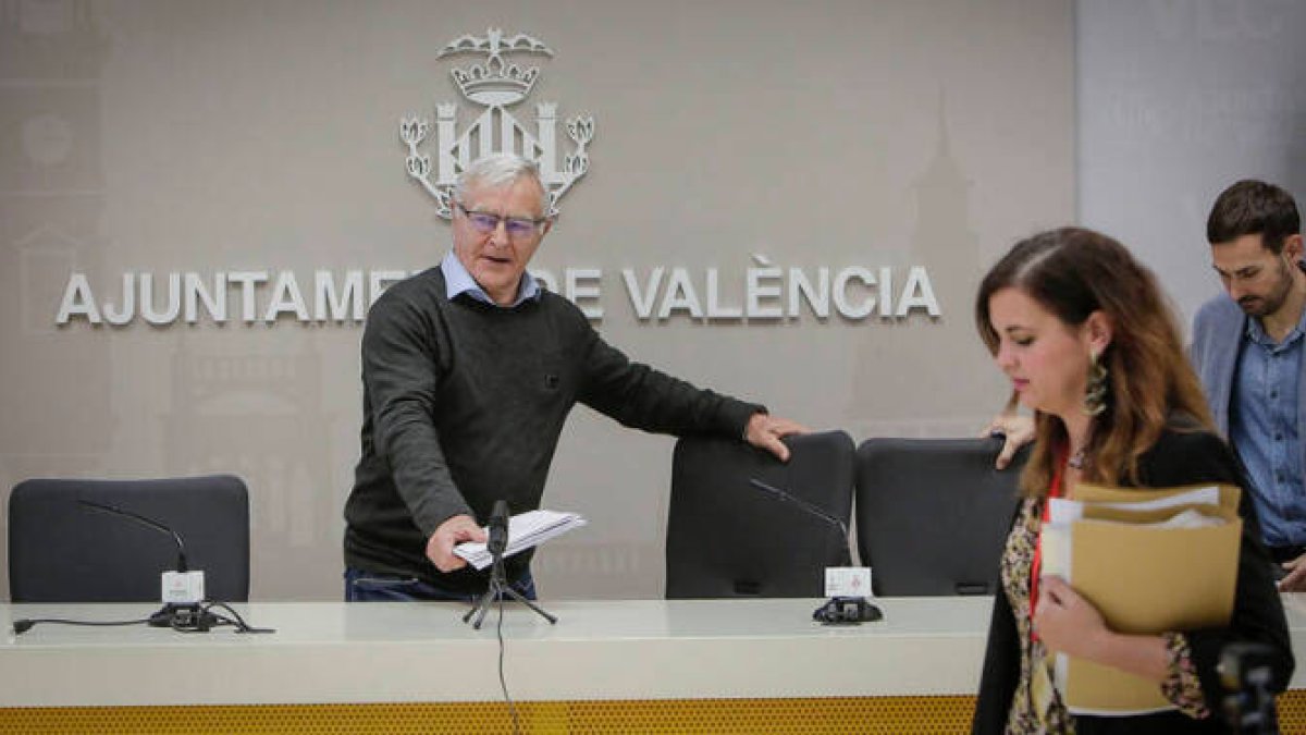 Ribó, Sandra Gómez y Campillo