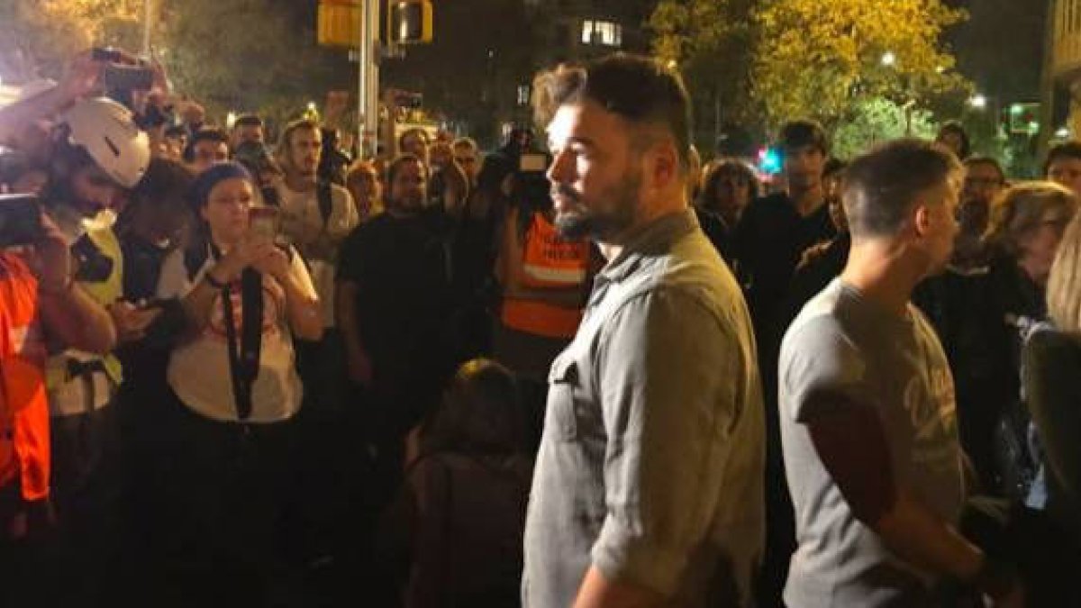 Rufián, aguantando el chaparrón de insultos