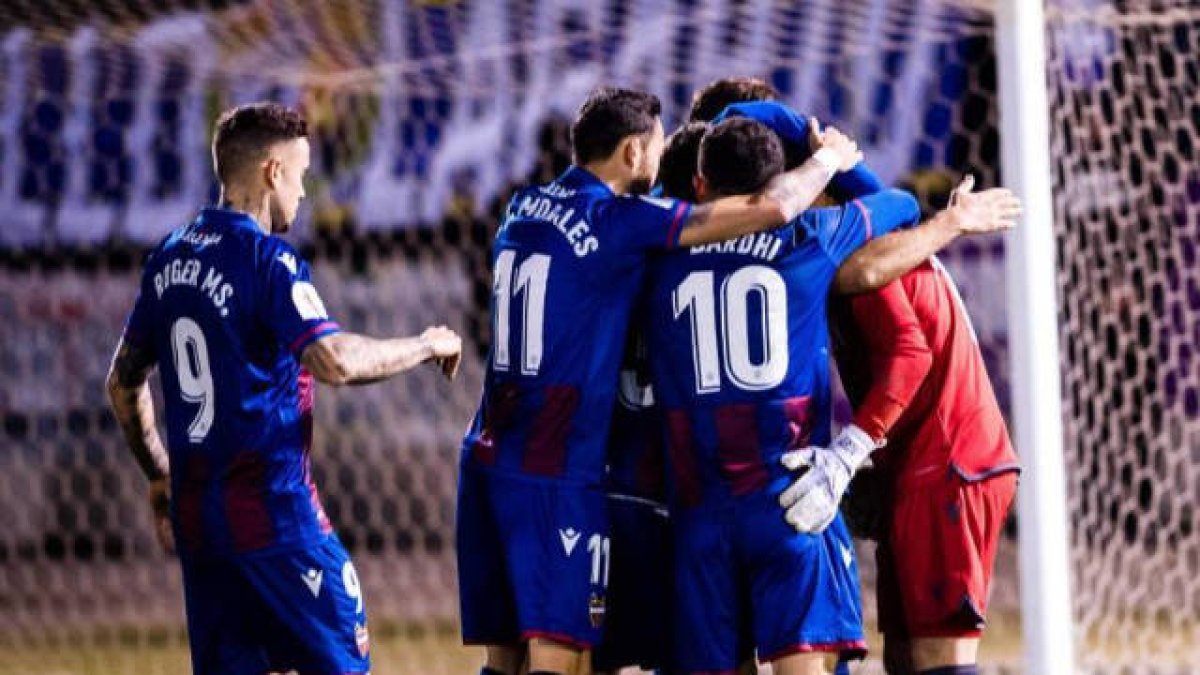 El Levante sabe sufrir y se mete en dieciseisavos de Copa