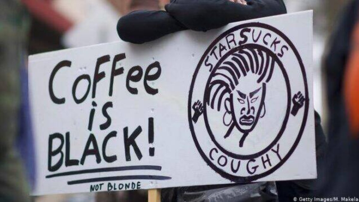 Starbucks frena la publicidad en los medios sociales