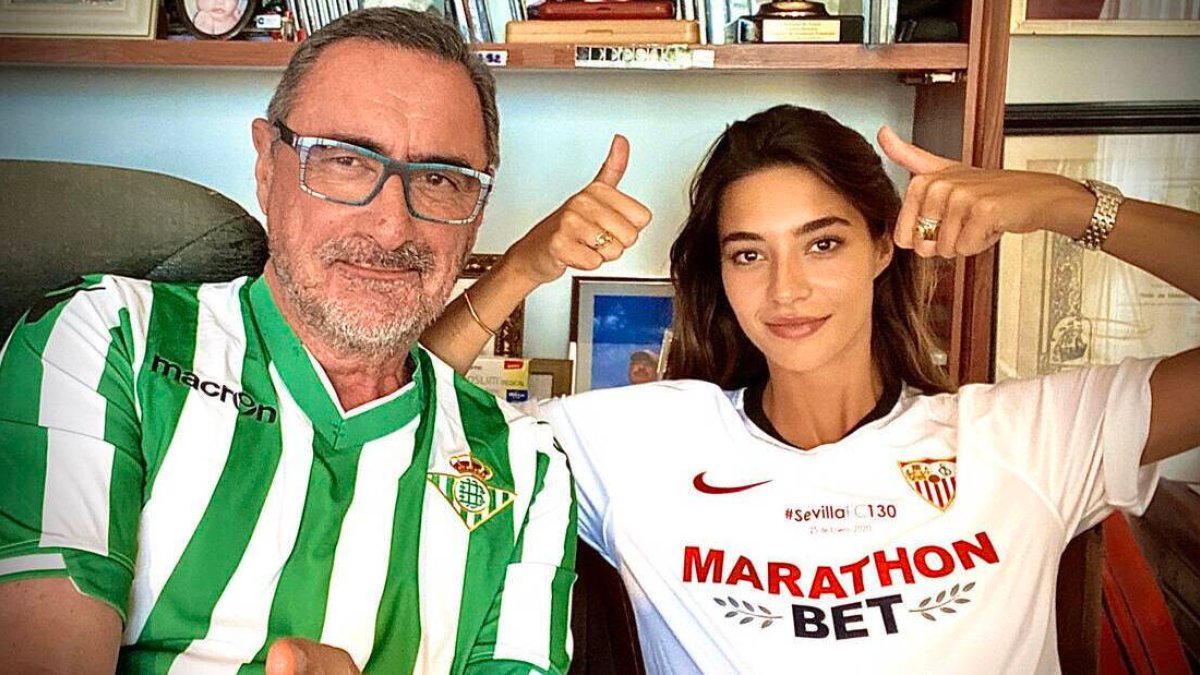 Rocío Crusset junto a su padre, en una simpática imagen del confinamiento