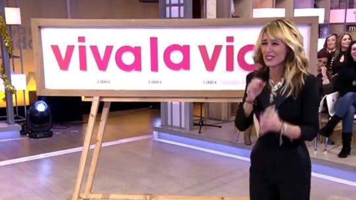 La surrealista llamada telefónica que provoca la risa infinita de Emma García