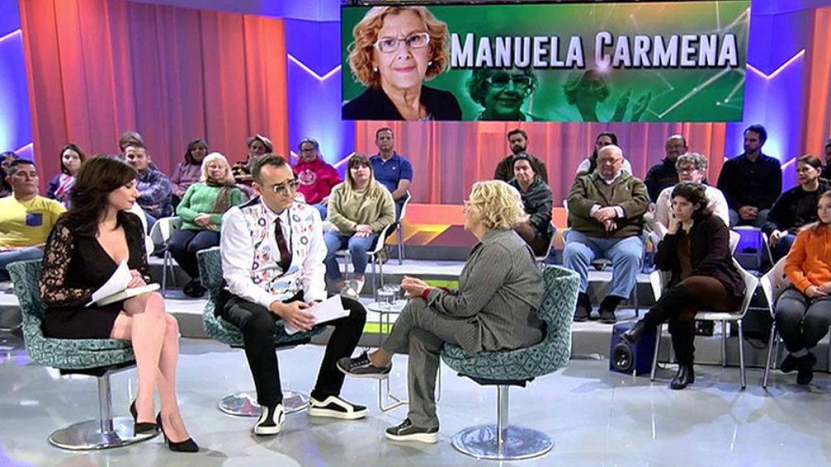 Carmena, en el plató con Risto Mejide y Marta Flich