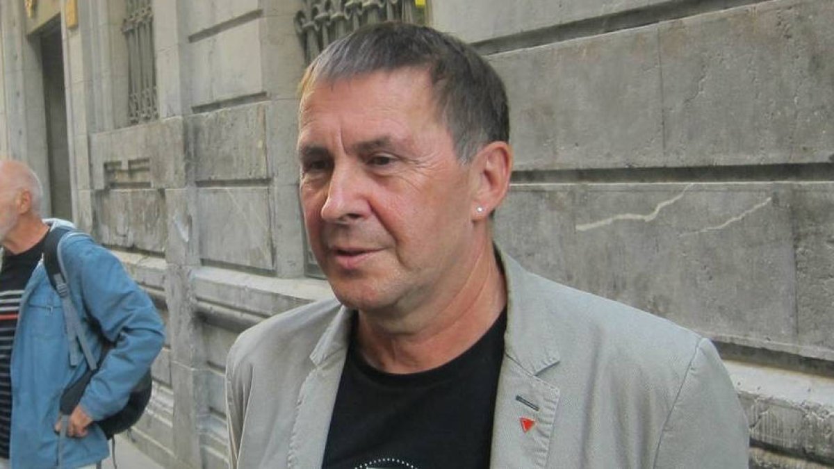 Otegi sale al rescate de Quim Torra y atiza con dureza a Íñigo Errejón