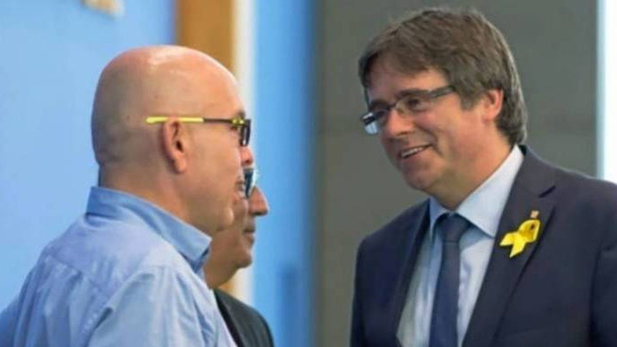 El abogado Boye y Puigdemont.