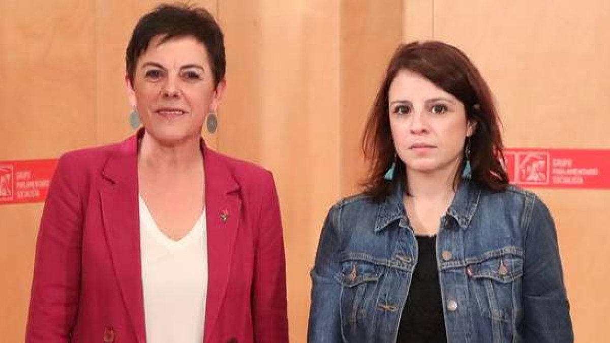 Adriana Lastra junto a la diputada de Bildu Mertxe Aizpurua.