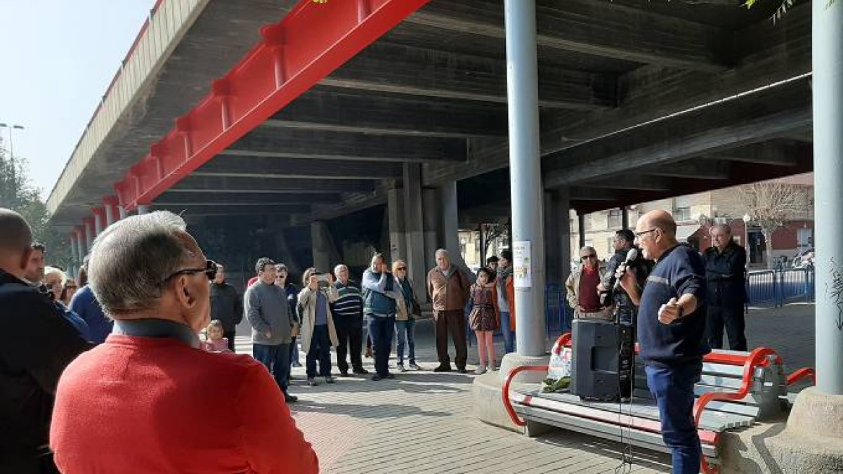 Concentración de vecinos afectados por el Parque Central.