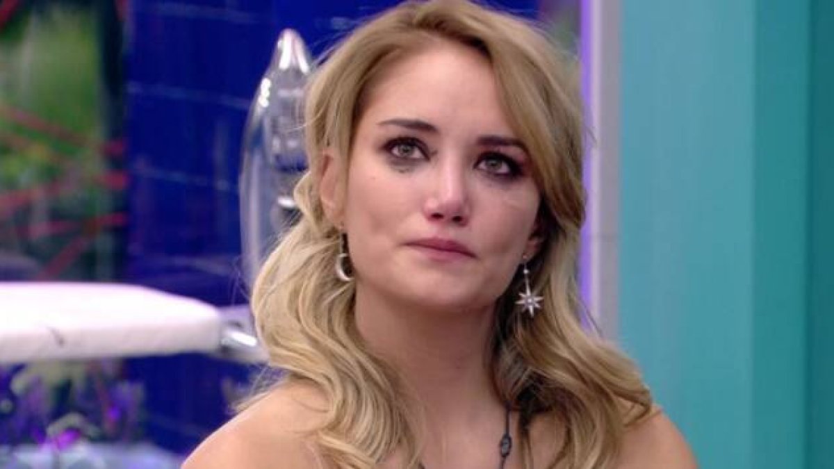 Alba Carrillo se disculpa con Belén Esteban y realiza una sorprendente petición a su madre