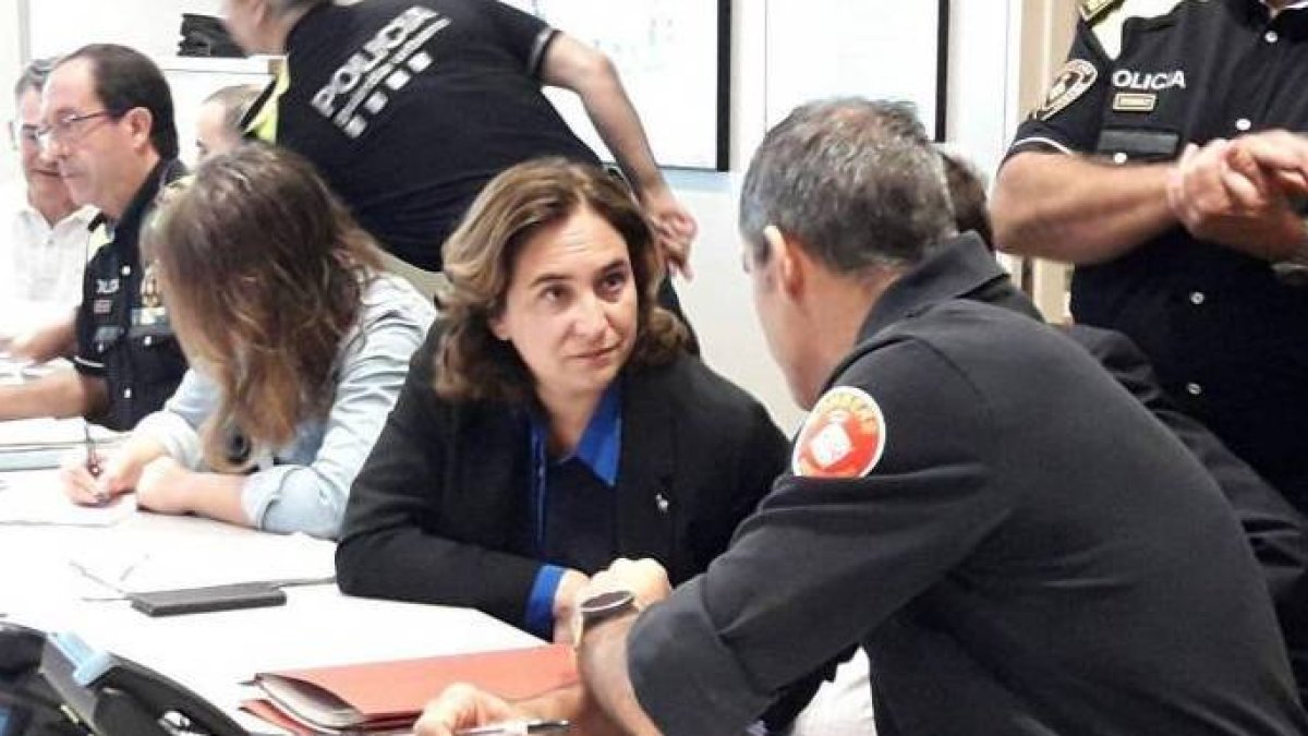 Ada Colau, este jueves, haciendo balance de daños.