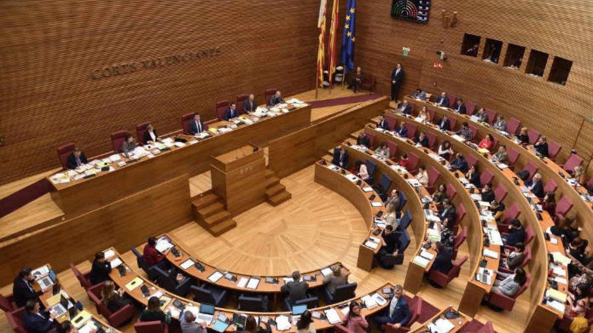 Del diputado de Compromís que se apellida ´Navidad´al villancico de Ciudadanos
