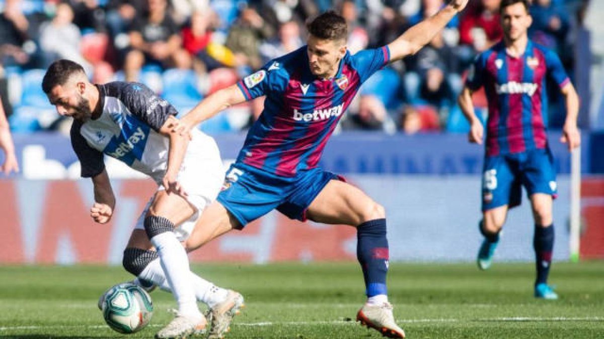 El Levante estrena 2020 en el Ciutat con derrota ante el Alavés (0-1)