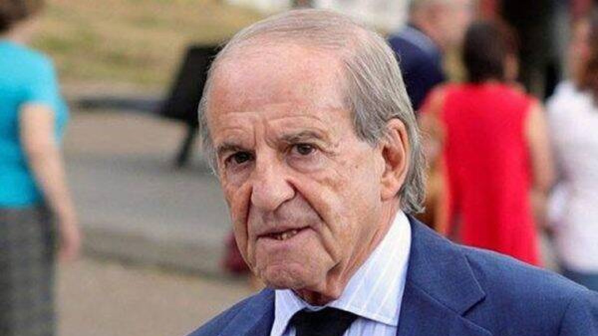 José María García la lía: dice que el fútbol femenino es “mentira” y después se disculpa