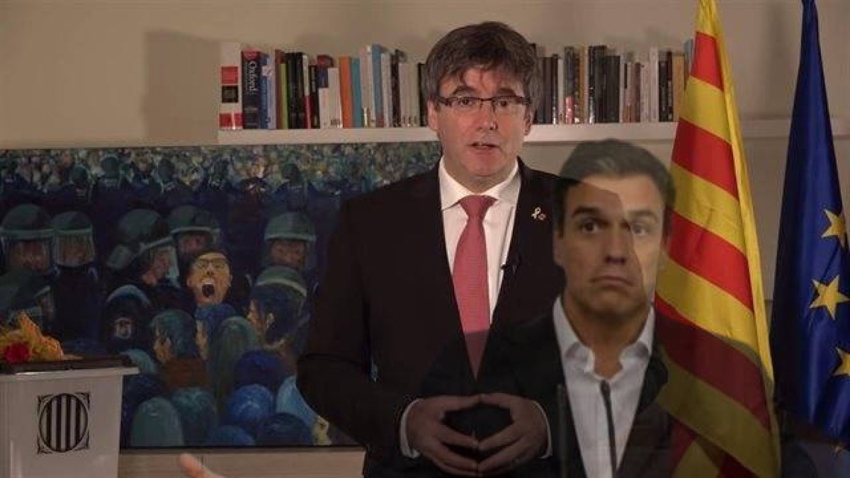 Puigdemont se hace el pacifista restregándole a Sánchez los crímenes del GAL