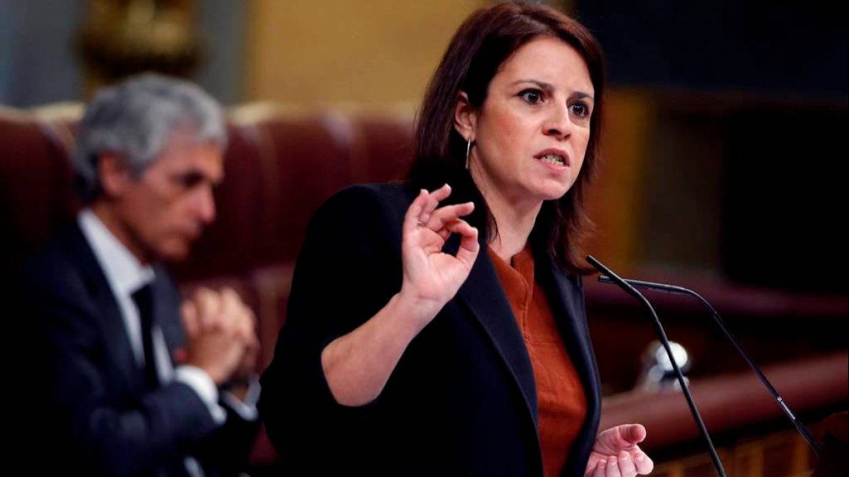 Adriana Lastra durante su intervención en el Congreso.