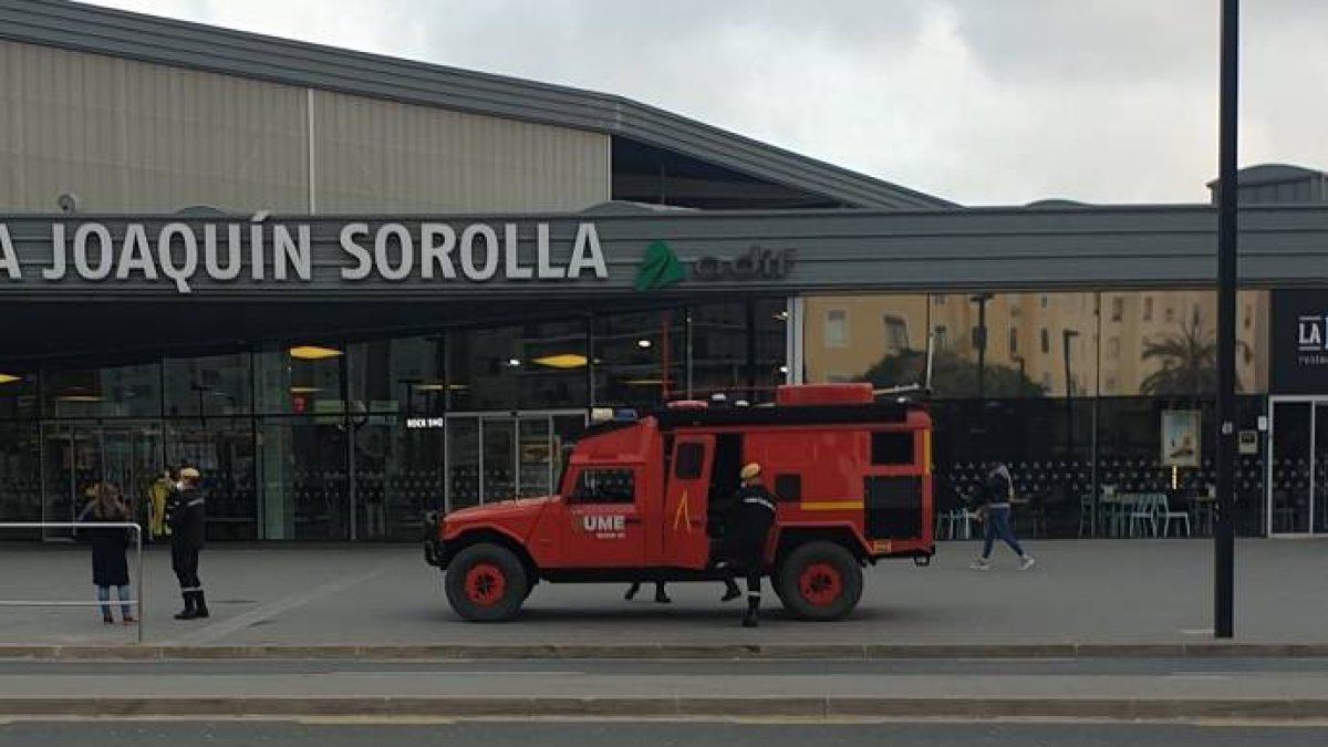 El Ejército vigila las estaciones de tren y el aeropuerto de Valencia