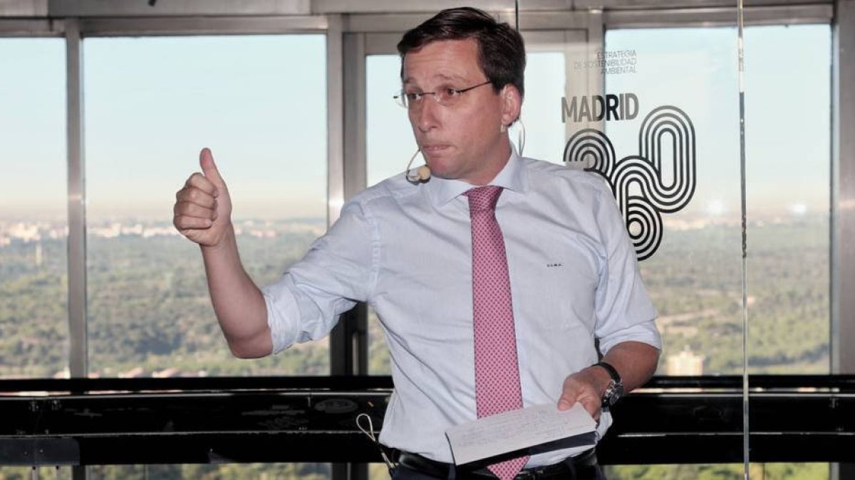 Almeida desmantela el caótico Madrid Central y planta batalla a la contaminación