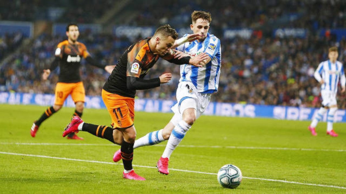 La Real Sociedad remata al Valencia de Celades en Anoeta (3-0)