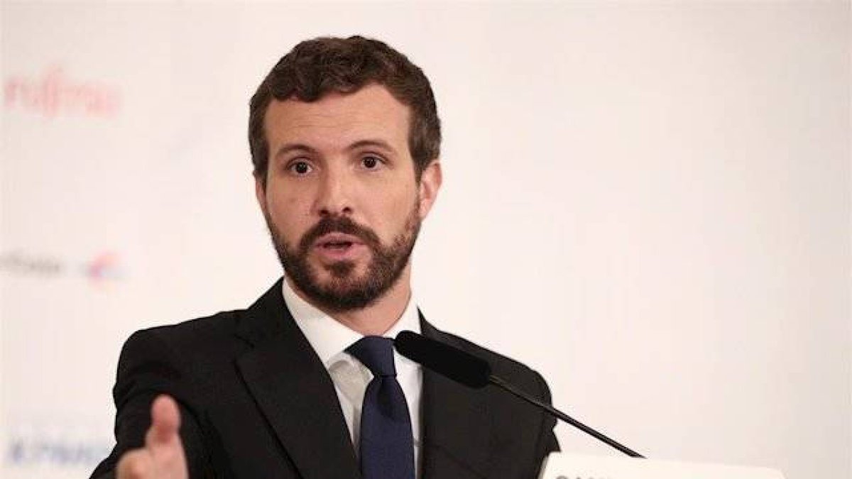 Casado abochorna a Sánchez por enmudecer ante la chulería de Junqueras