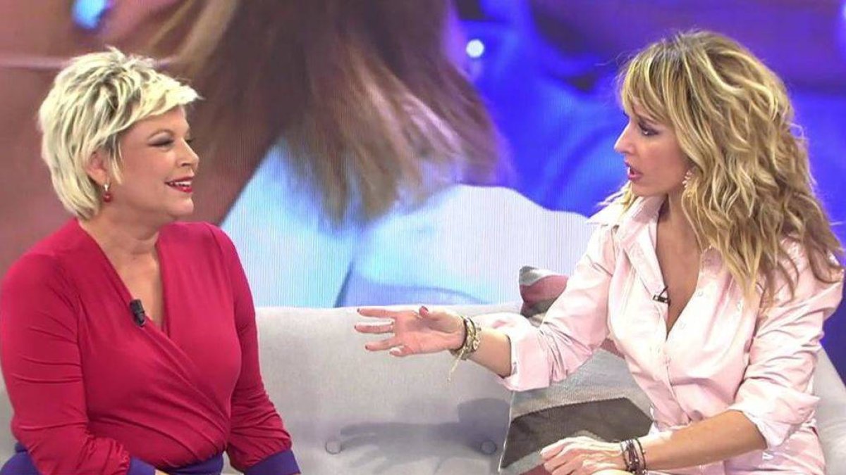Dos tazas: Emma García deja sin palabras a Terelu Campos tumbando sus excusas