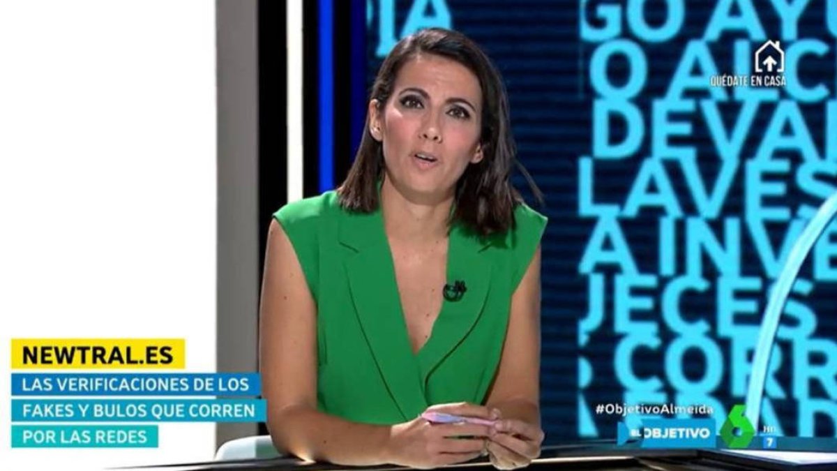 Ana Pastor presentando