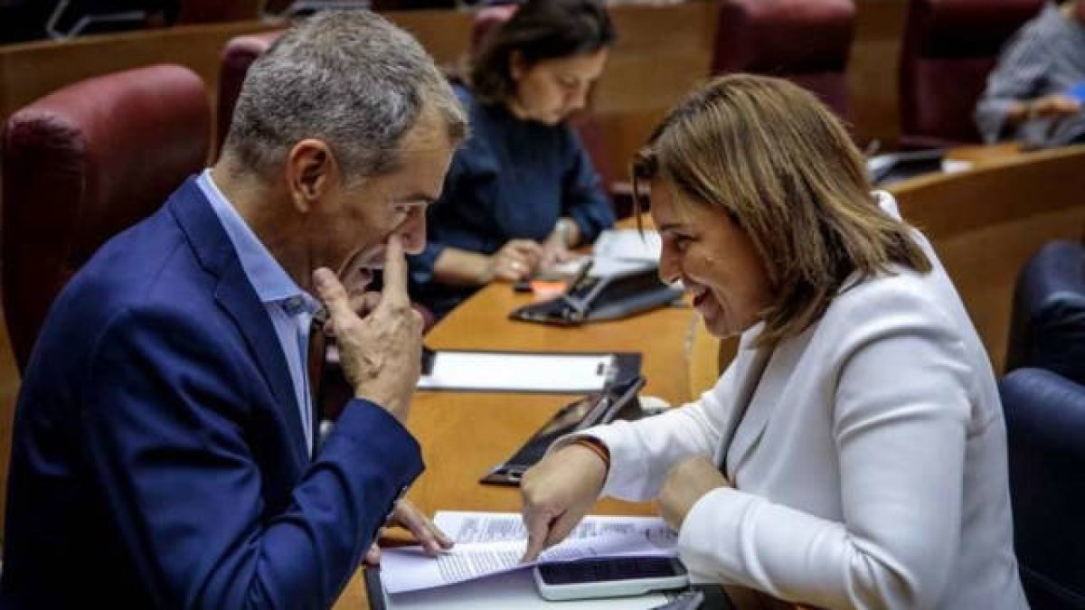 Cantó e Isabel Bonig. Foto: El Periódico de Aquí