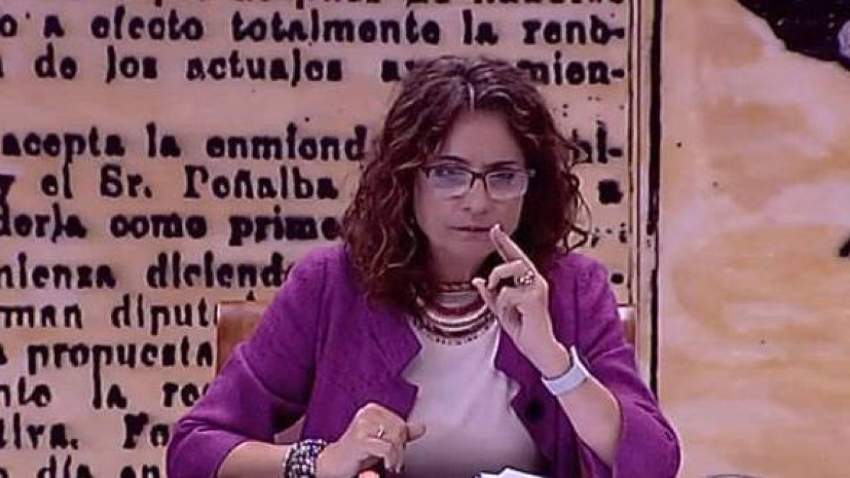 Así planta cara el PP a Montero y su represalia a las autonomías