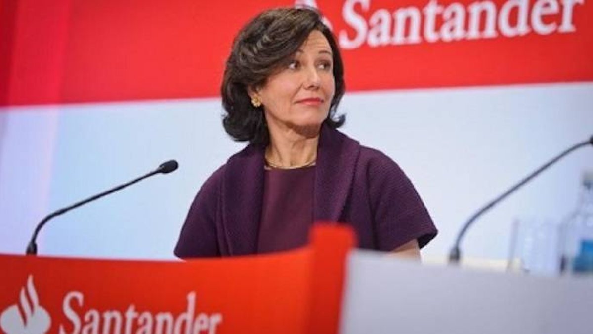 El Santander gana un tercio menos por reestructuración