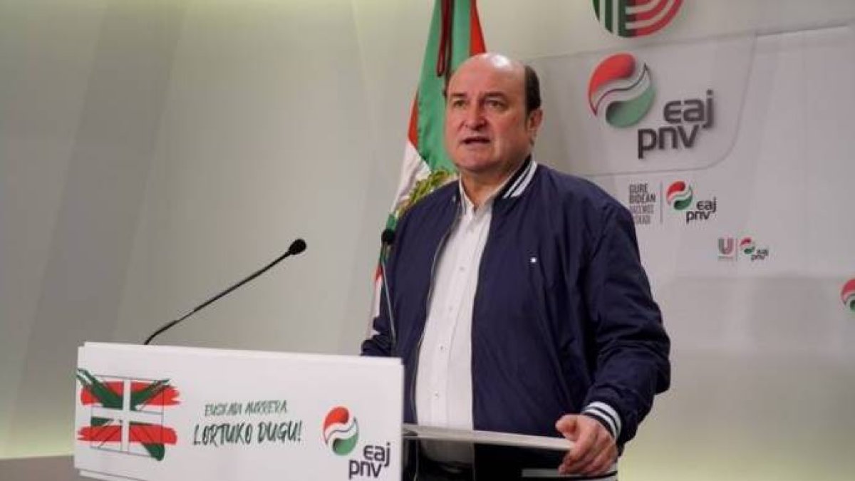 El presidente del PNV, Andoni Ortuzar, presentando el manifiesto del Aberri Eguna 2020.