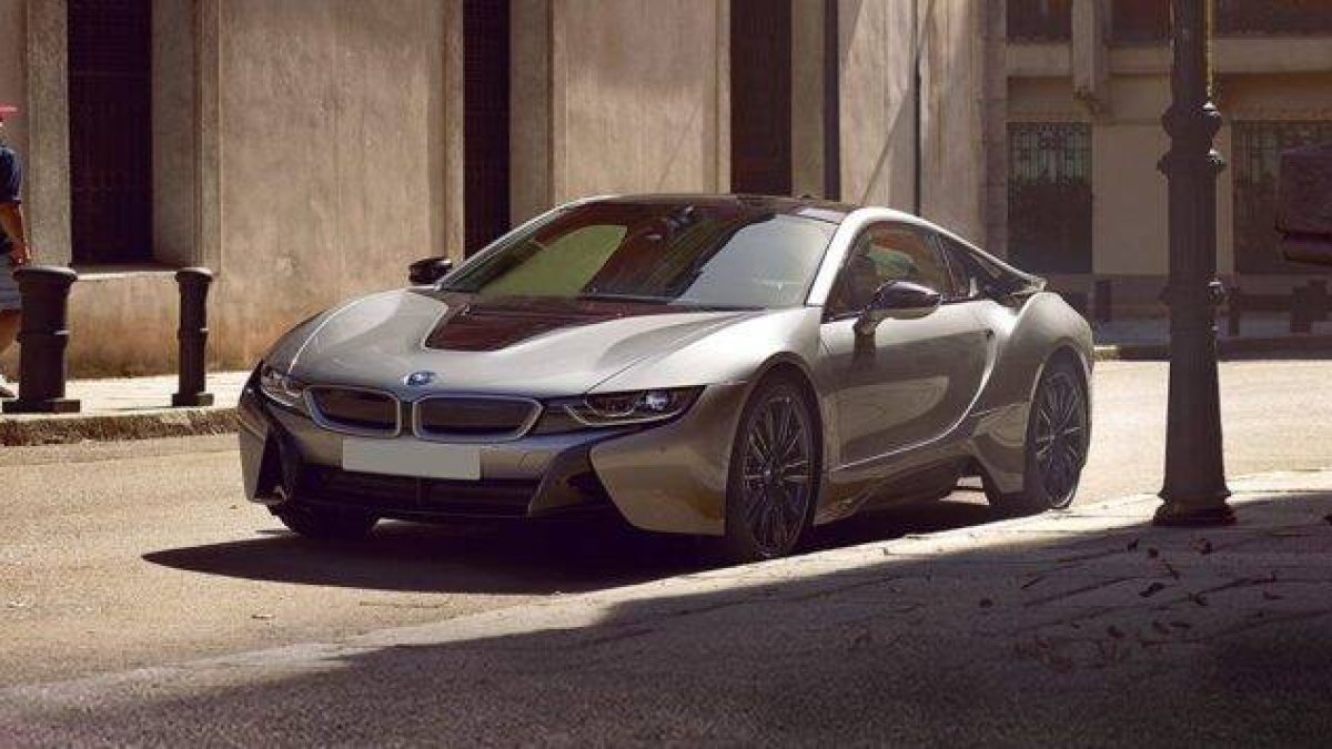 BMW detendrá su icónico deportivo híbrido i8 en abril