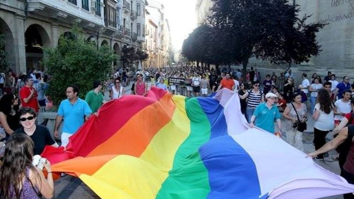 Los insultos homófobos al colectivo LGTBI llegan al pleno de Alicante