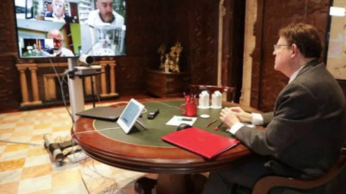 Ximo Puig en videoconferencia con los Colegios de Farmacéuticos