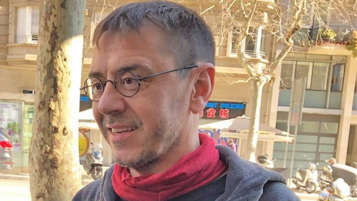 Monedero se cuelga una medalla por el plan de Sánchez y sale escaldado