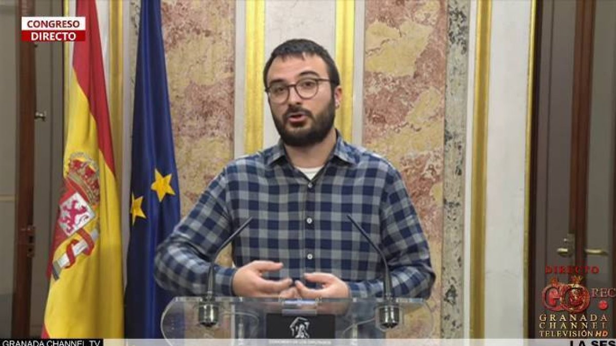 El diputado de la CUP, Albert Botrán. Todo un ejemplo de coherencia.