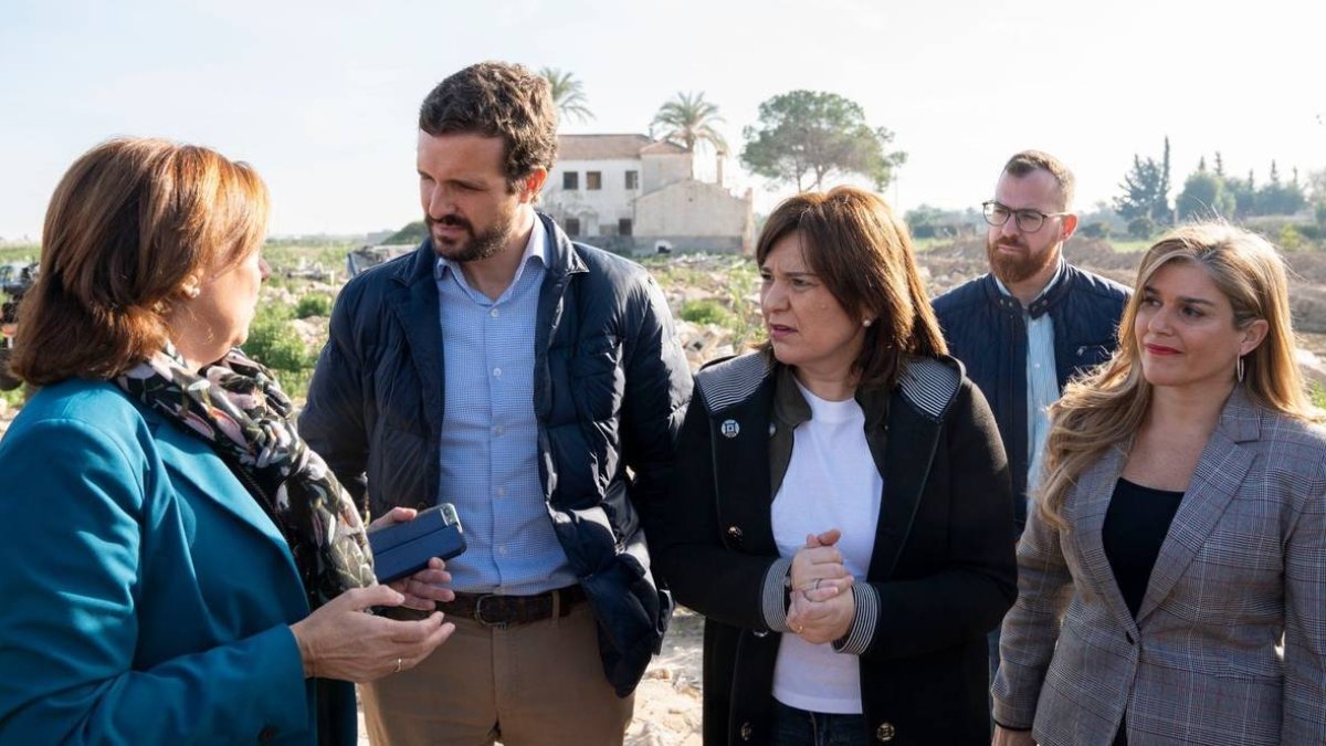Casado atiza al gobierno valenciano por los 