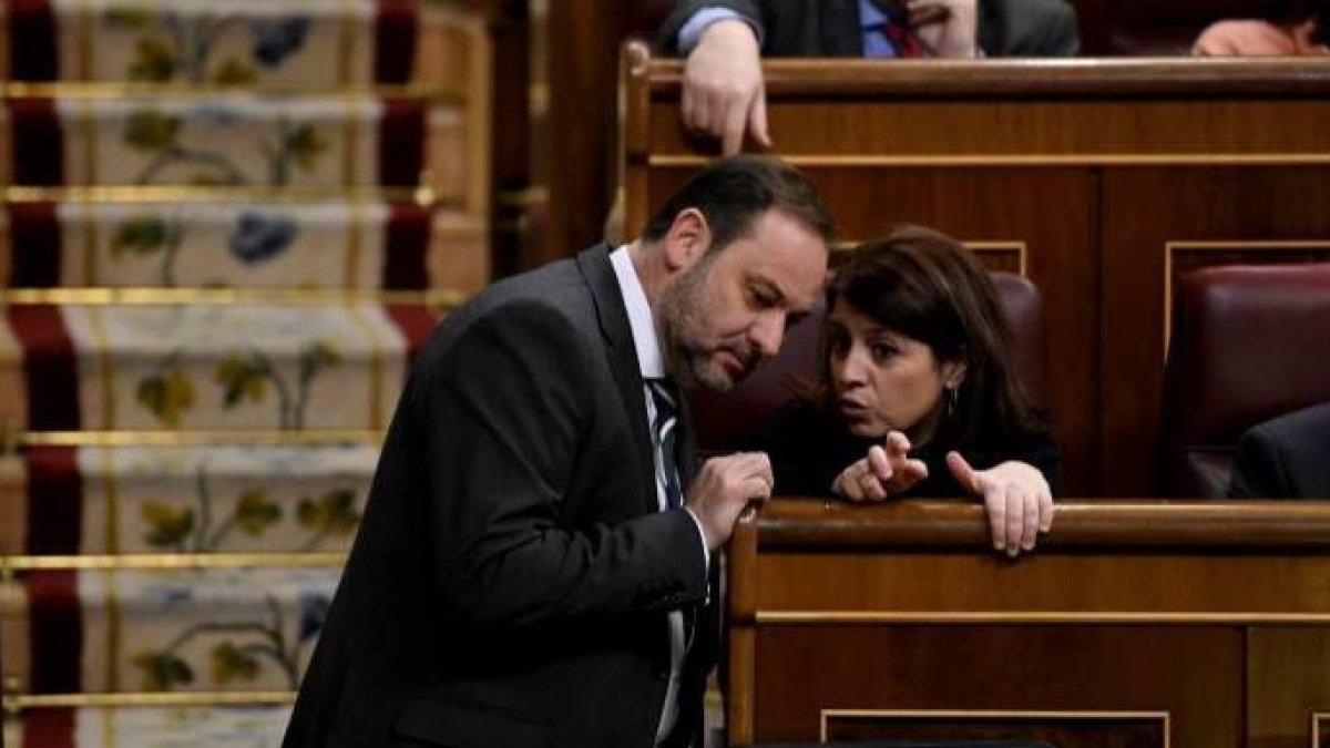 La mano de la Justicia se ha posado sobre la cabeza del ministro Ábalos.