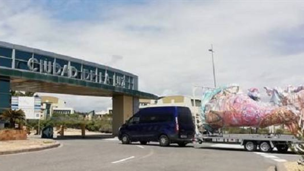 Alicante se lleva las fallas de Valencia a Ciudad de la Luz