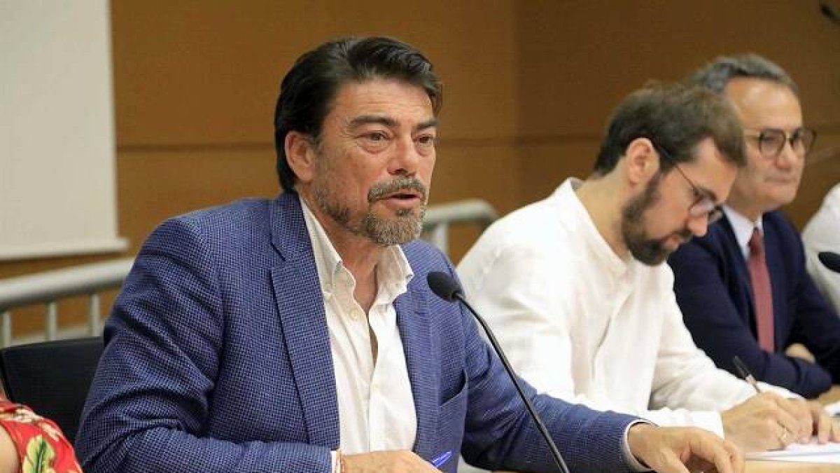 Alicante eleva a 1,5 millones de euros el fondo social de Aguas Municipalizadas