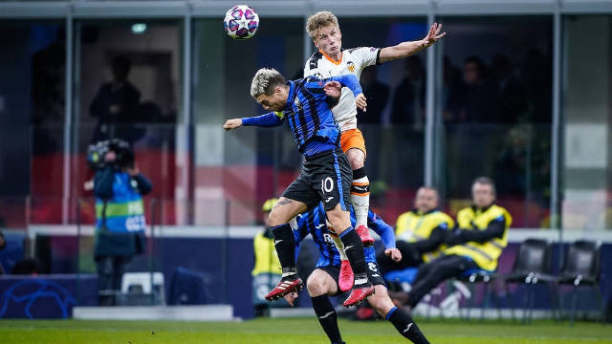 Imagen del partido entre el Atalanta y el Valencia CF